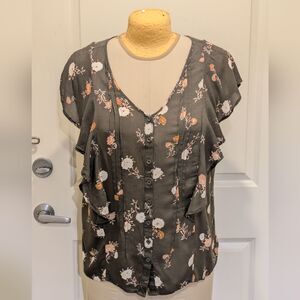 $5 Item! EUC Torrid XL Ruffled Floral 100% Rayon Sleeveless Button Front Blouse